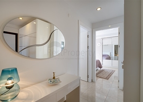 Трехкомнатная квартира с видом на море в районе Джикджилли