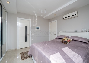 Трехкомнатная квартира с видом на море в районе Джикджилли