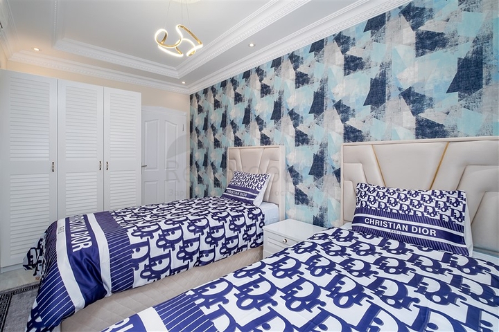 Пятикомнатный пентхаус в районе Оба