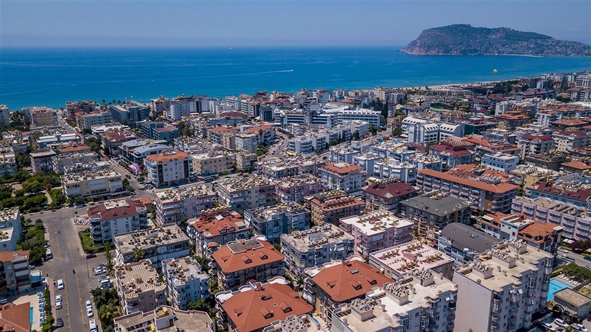 Просторная квартира 1+1 в 400 метрах от моря в районе Оба