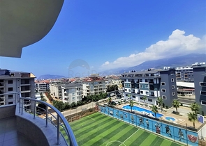 Просторная квартира планировкой 3+1 в районе Тосмур