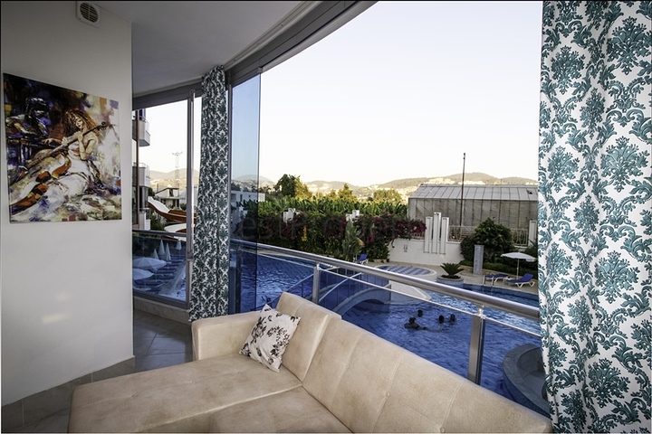 Трехкомнатная квартира в Махмутлар