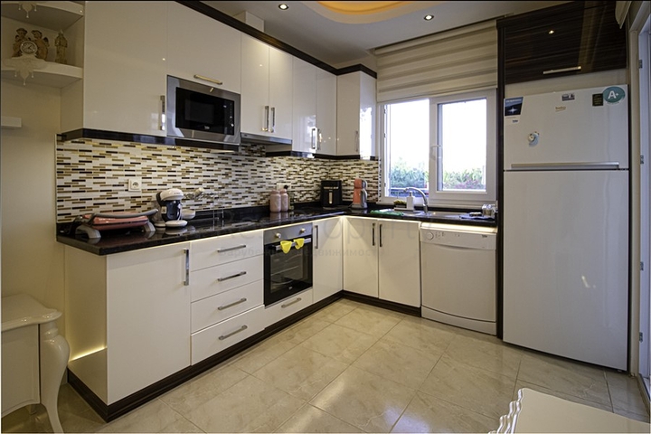 Трехкомнатная квартира в Махмутлар