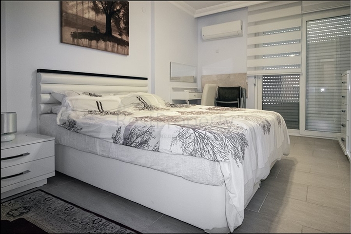 Просторная квартира 2+1 в Махмутларе на берегу моря Просторная квартира 2+1 в Махмутларе на берегу моря