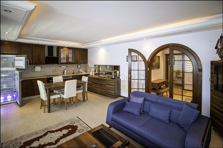 Просторная квартира 2+1 в Махмутларе на берегу моря Просторная квартира 2+1 в Махмутларе на берегу моря