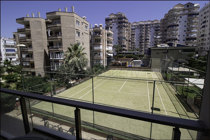 Просторная квартира 2+1 в Махмутларе на берегу моря Просторная квартира 2+1 в Махмутларе на берегу моря