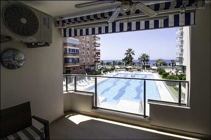 Просторная квартира 2+1 в Махмутларе на берегу моря Просторная квартира 2+1 в Махмутларе на берегу моря