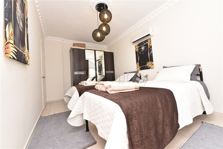 Трехкомнатная квартира с мебелью в районе Джикджилли