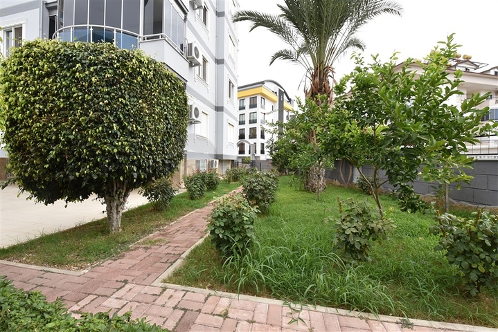 Трехкомнатная квартира с мебелью в районе Джикджилли