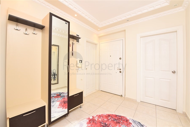 Трехкомнатная квартира с мебелью в районе Джикджилли