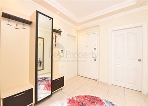 Трехкомнатная квартира с мебелью в районе Джикджилли