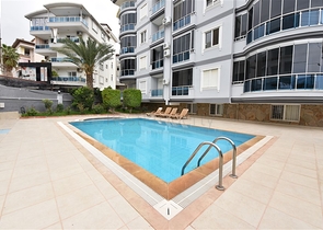 Трехкомнатная квартира с мебелью в районе Джикджилли