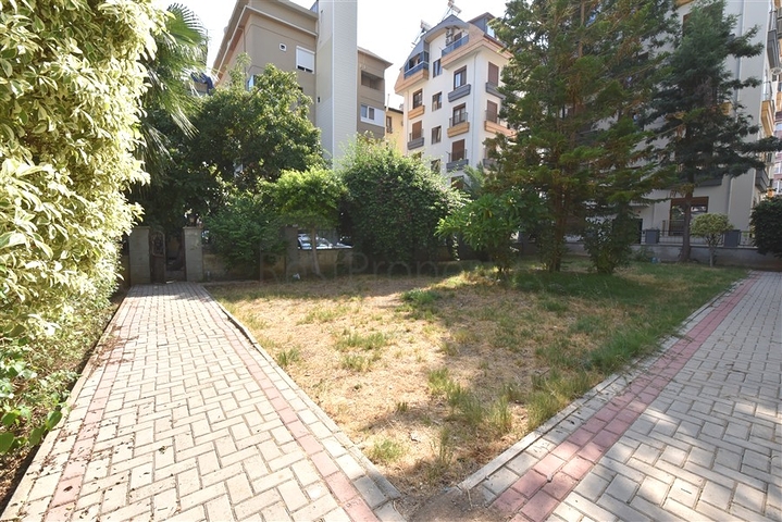 Квартира 3+1 рядом с морем в центре Алании