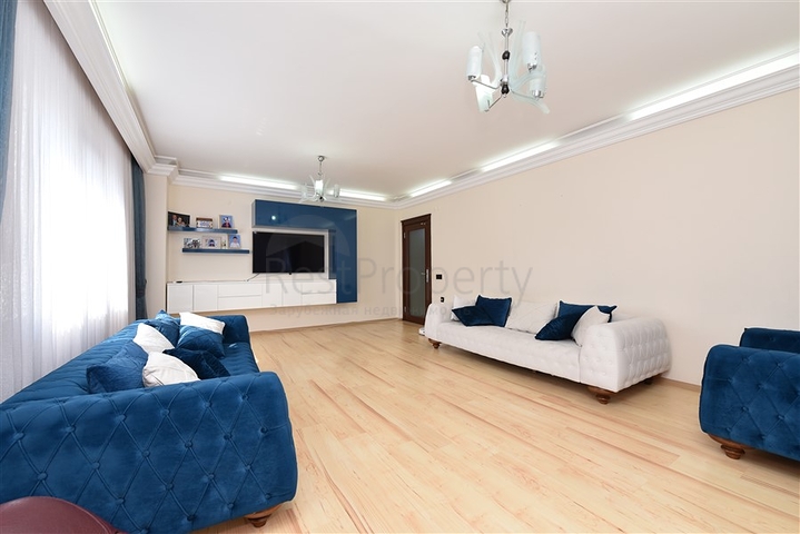 Квартира 3+1 рядом с морем в центре Алании