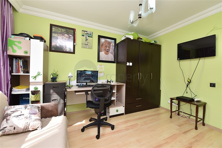 Квартира 3+1 рядом с морем в центре Алании