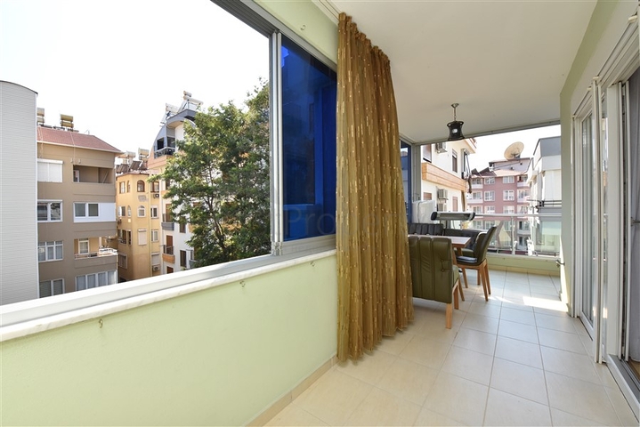 Квартира 3+1 рядом с морем в центре Алании