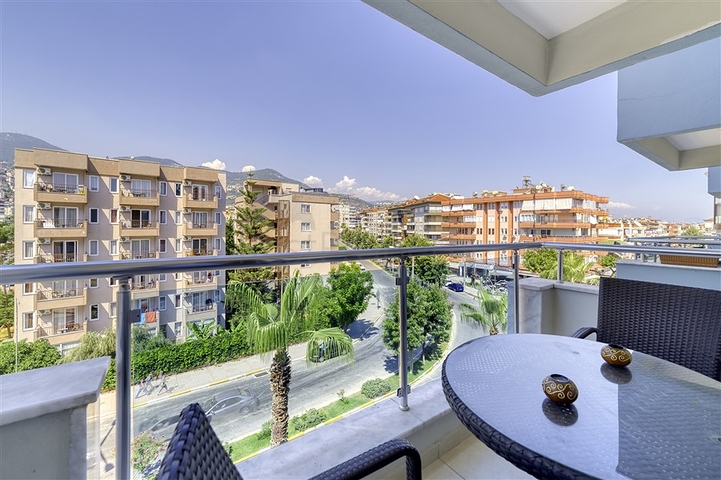 Трехкомнатная квартира в районе Клеопатра 