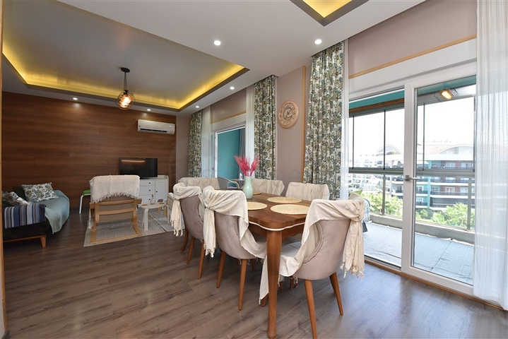 Меблированный пентхаус планировкой 2+1 в Обе