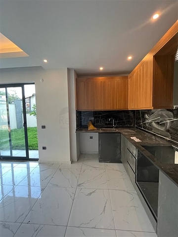 Просторный дуплекс 2+1 в районе Оба