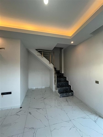 Просторный дуплекс 2+1 в районе Оба