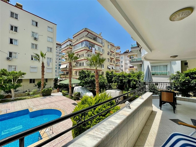 Трехкомнатная квартира в районе Махмутлар