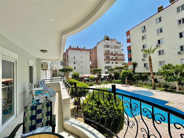 Трехкомнатная квартира в районе Махмутлар