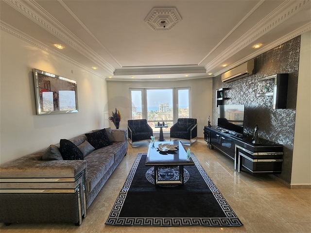 Роскошный пентхаус 4+1 в районе Оба