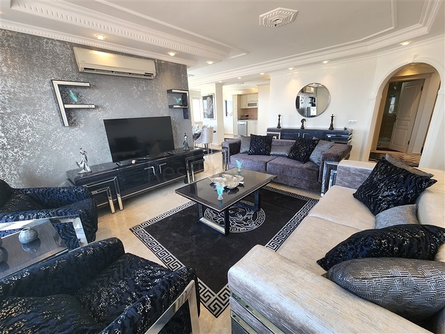 Роскошный пентхаус 4+1 в районе Оба