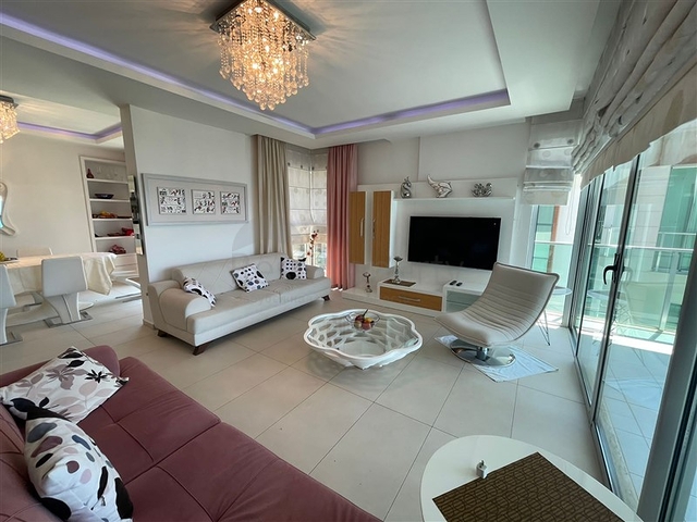 Просторный пентхаус в районе Кестель