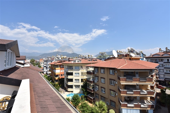 Просторный пентхаус  4+1 в 5 минутах до моря