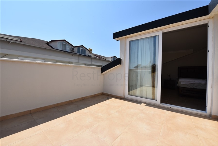 Просторный пентхаус  4+1 в 5 минутах до моря