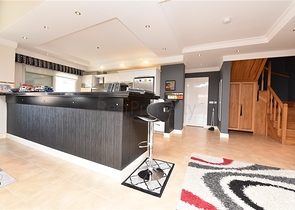 Просторный пентхаус  4+1 в 5 минутах до моря