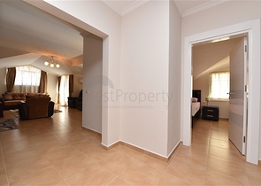 Просторный пентхаус  4+1 в 5 минутах до моря