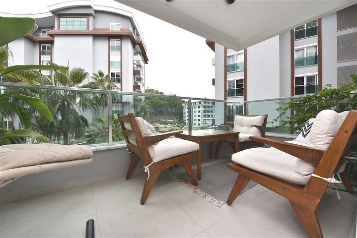 Просторная квартира-дуплекс в элитном районе Каргыджак