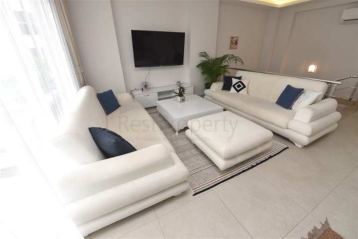 Просторная квартира-дуплекс в элитном районе Каргыджак