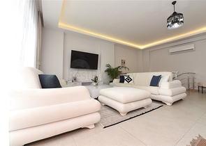 Просторная квартира-дуплекс в элитном районе Каргыджак