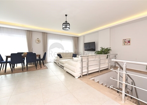 Просторная квартира-дуплекс в элитном районе Каргыджак