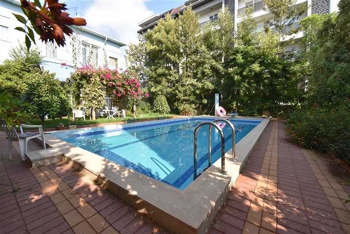 Вилла планировкой 6+1 с отдельной кухней в районе Кестель