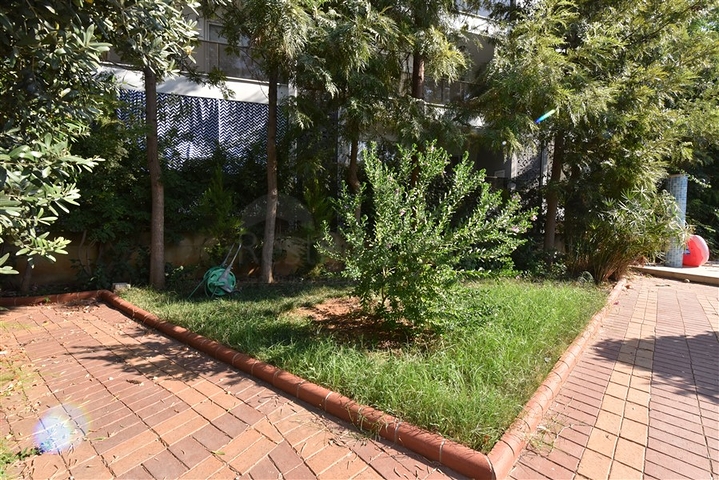 Вилла планировкой 6+1 с отдельной кухней в районе Кестель