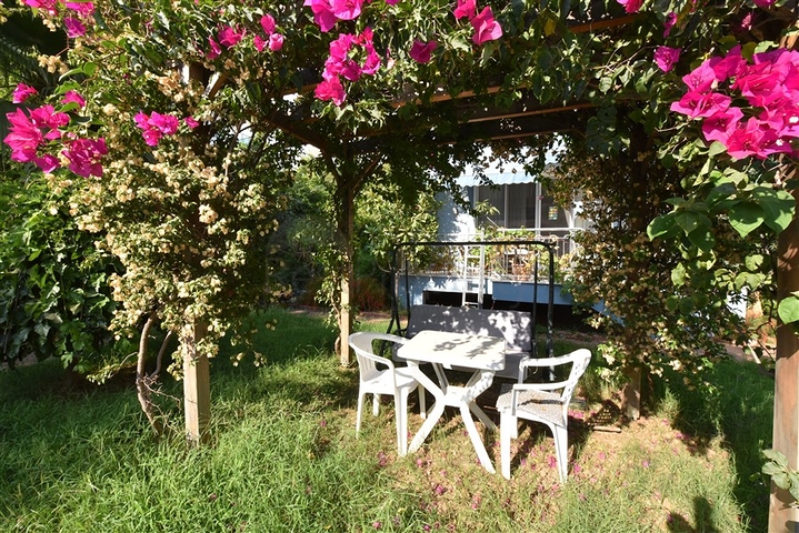 Вилла планировкой 6+1 с отдельной кухней в районе Кестель