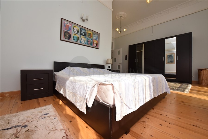 Вилла планировкой 6+1 с отдельной кухней в районе Кестель