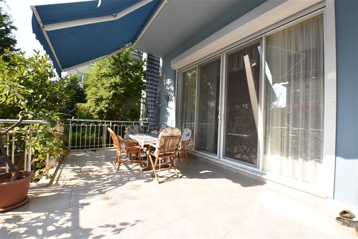 Вилла планировкой 6+1 с отдельной кухней в районе Кестель