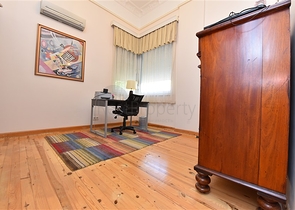 Вилла планировкой 6+1 с отдельной кухней в районе Кестель