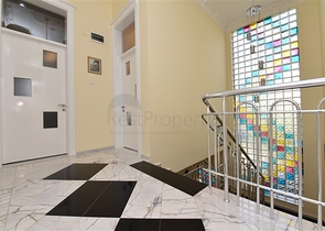 Вилла планировкой 6+1 с отдельной кухней в районе Кестель