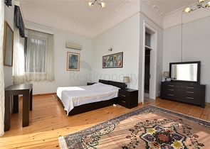 Вилла планировкой 6+1 с отдельной кухней в районе Кестель