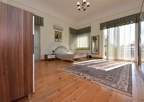 Вилла планировкой 6+1 с отдельной кухней в районе Кестель