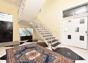 Вилла планировкой 6+1 с отдельной кухней в районе Кестель