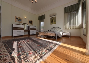 Вилла планировкой 6+1 с отдельной кухней в районе Кестель