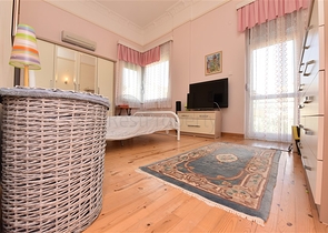 Вилла планировкой 6+1 с отдельной кухней в районе Кестель