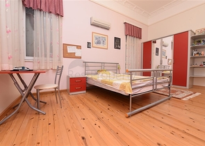 Вилла планировкой 6+1 с отдельной кухней в районе Кестель